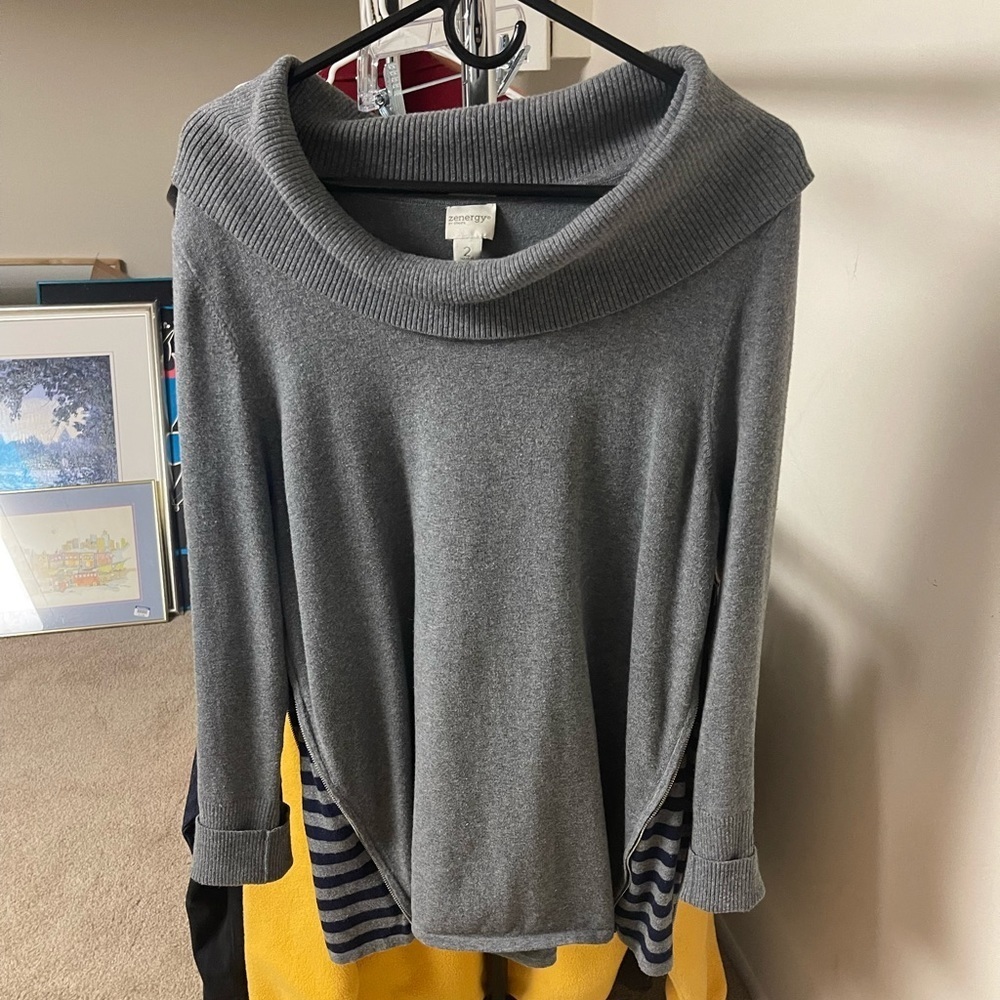 Women’s Chicos zipper shirt sweater size 2